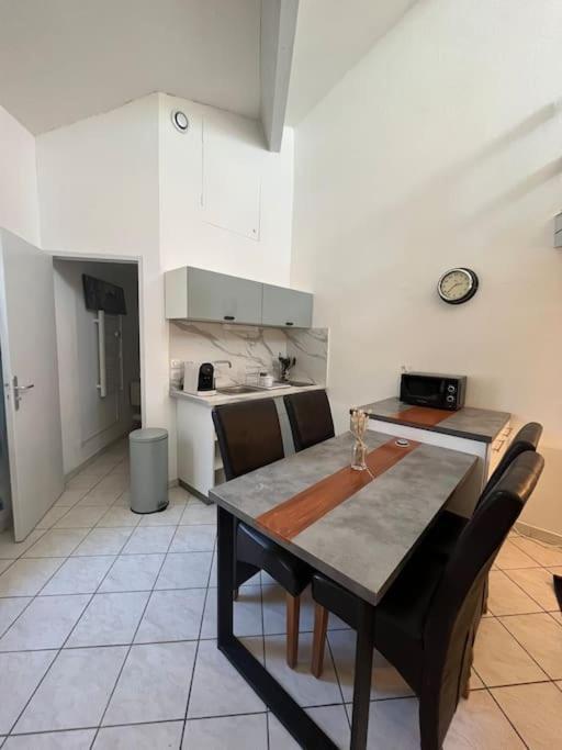 "La Maison Fabrin" Appart N4 Arles Centre Eksteriør billede